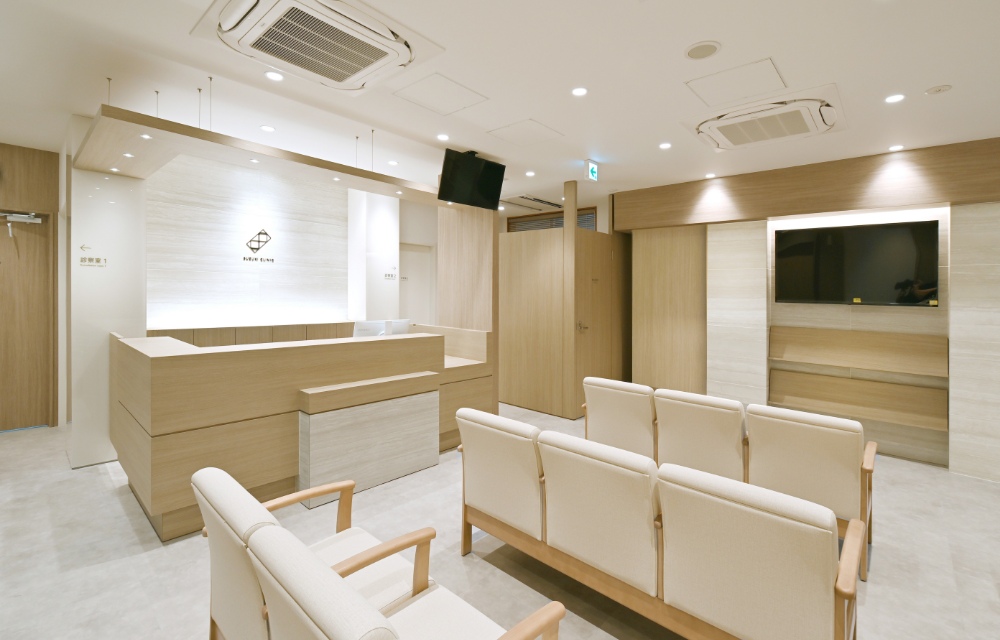 エントランスから受付